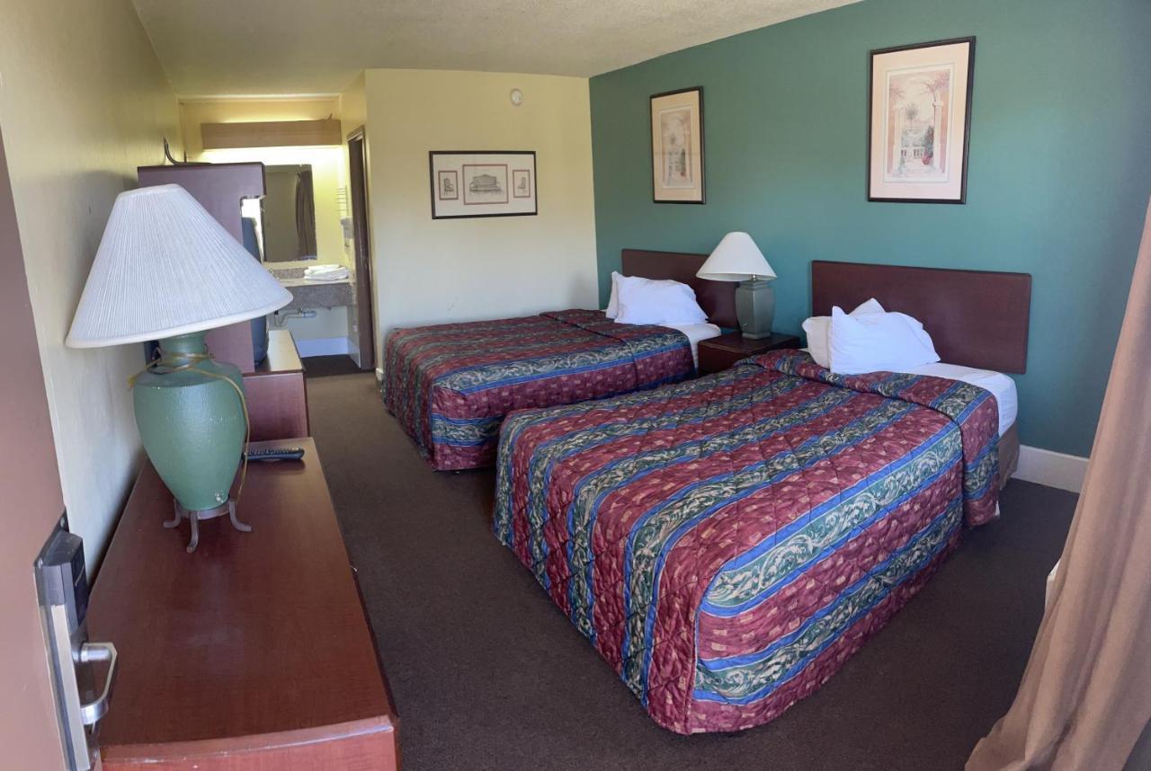 Hilltop Inn Pittsburgh Crafton Extérieur photo