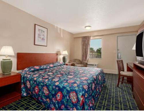 Hilltop Inn Pittsburgh Crafton Extérieur photo