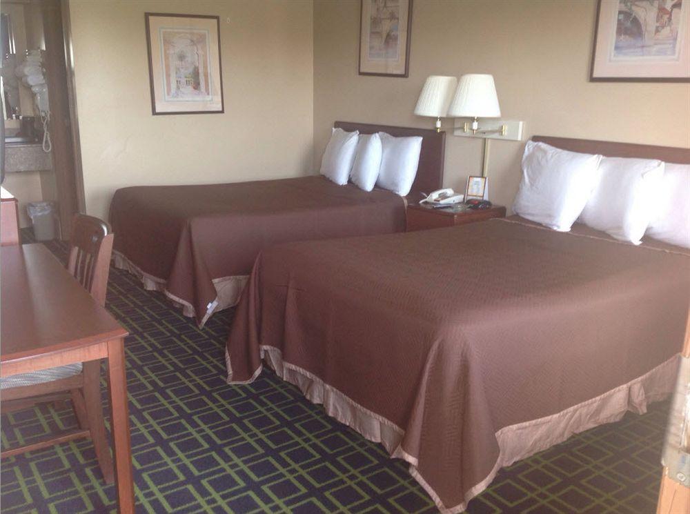Hilltop Inn Pittsburgh Crafton Extérieur photo